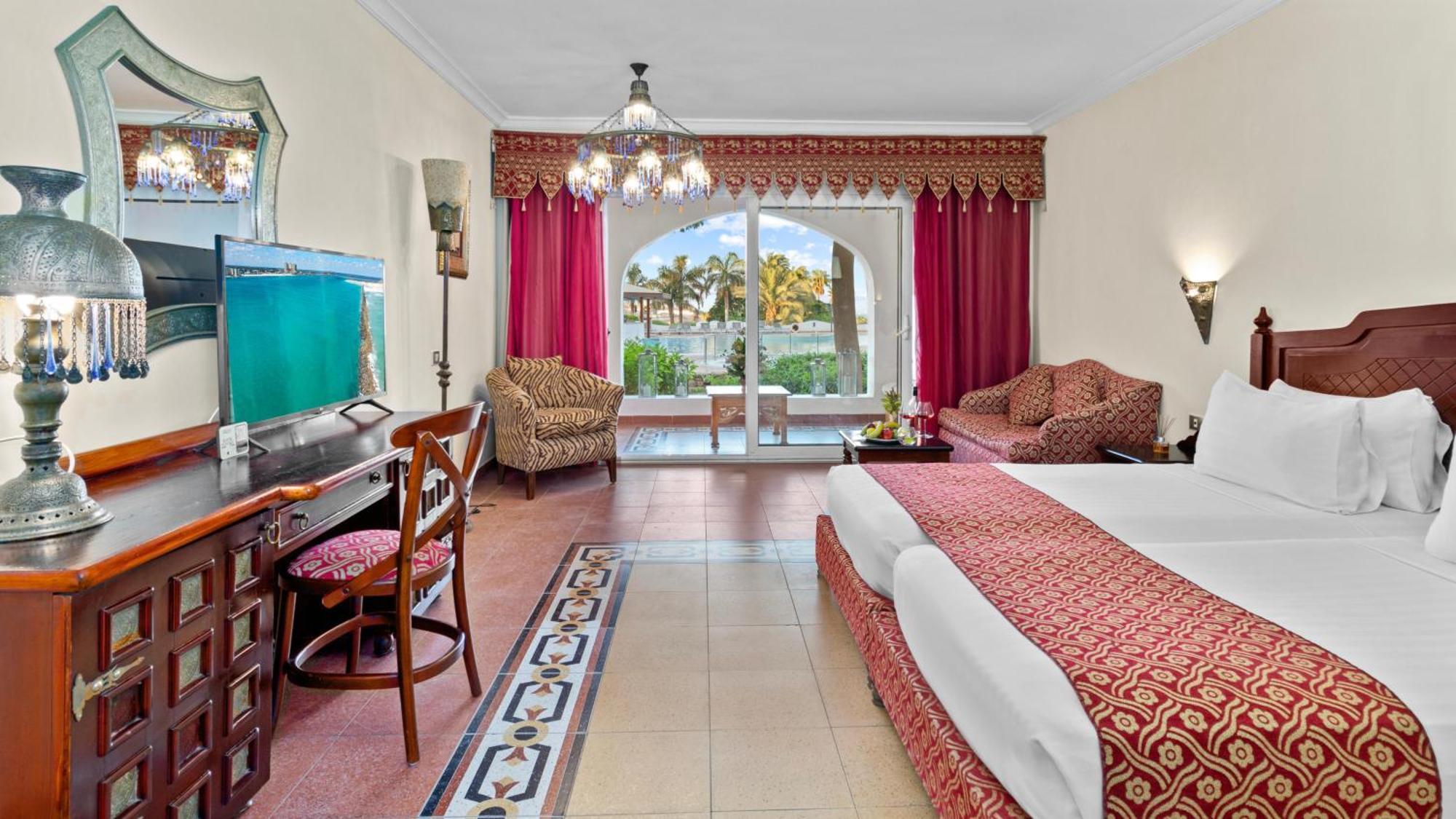 Camera Harem Deluxe Queen/Doppia con Letti Singoli con Vista Piscina e Giardino